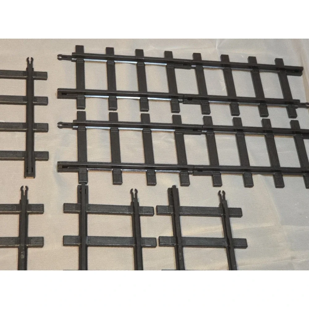 F.A.O. Schwarz 30-Piece‎ Motorized Train Set 2019, Exclusive at Macy's, Fallon's
